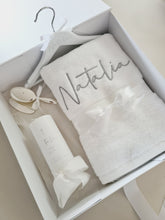 Load image into Gallery viewer, Personalised Bath Towel - theprintedloveco