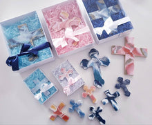 Load image into Gallery viewer, Catholic Resin Cross - theprintedloveco
