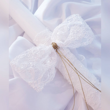 Load image into Gallery viewer, Lace Bow Orthodox Candle